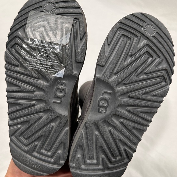 Girls UGG Bailey Bow Boot - Picture 5 of 6